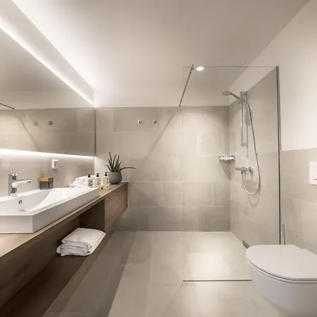 فندق Melchior Park 4*