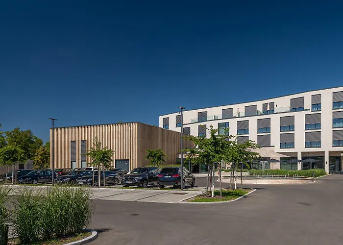 Melchior Park מלון 4*